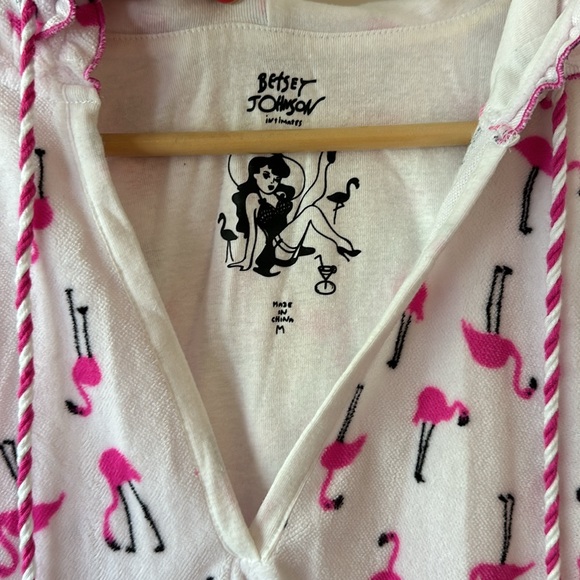 Betsy Johnson Flamingo Beach Coverup - Picture 3 of 5